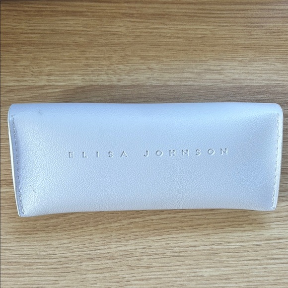 Elisa Johnson Sunglasses - Jane in Brown Tortoise - Picture 3 of 6